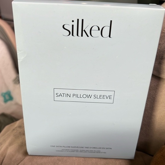 Silked Other - BN: Silked Satin Pillow Sleeve